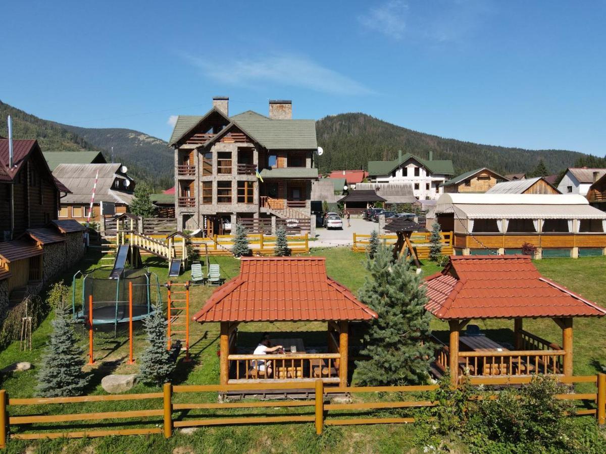 Hotel Perlyna Karpat 布克维 外观 照片