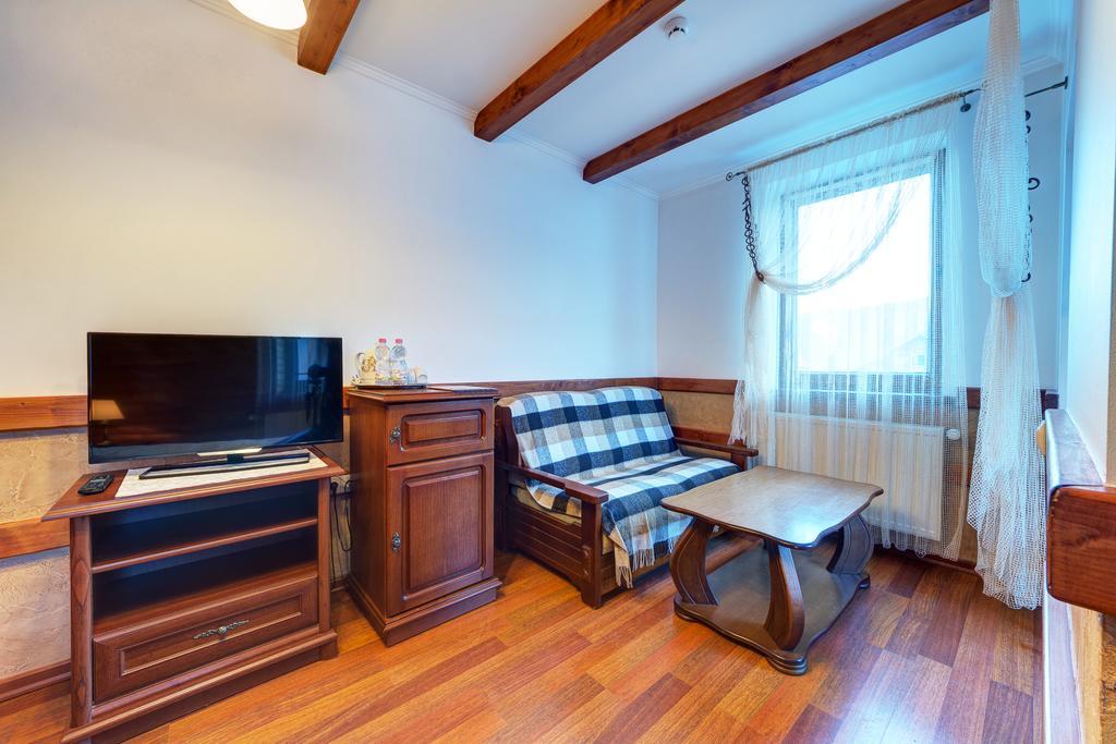 Hotel Perlyna Karpat 布克维 外观 照片