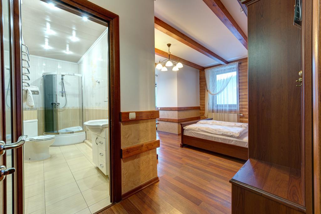 Hotel Perlyna Karpat 布克维 外观 照片