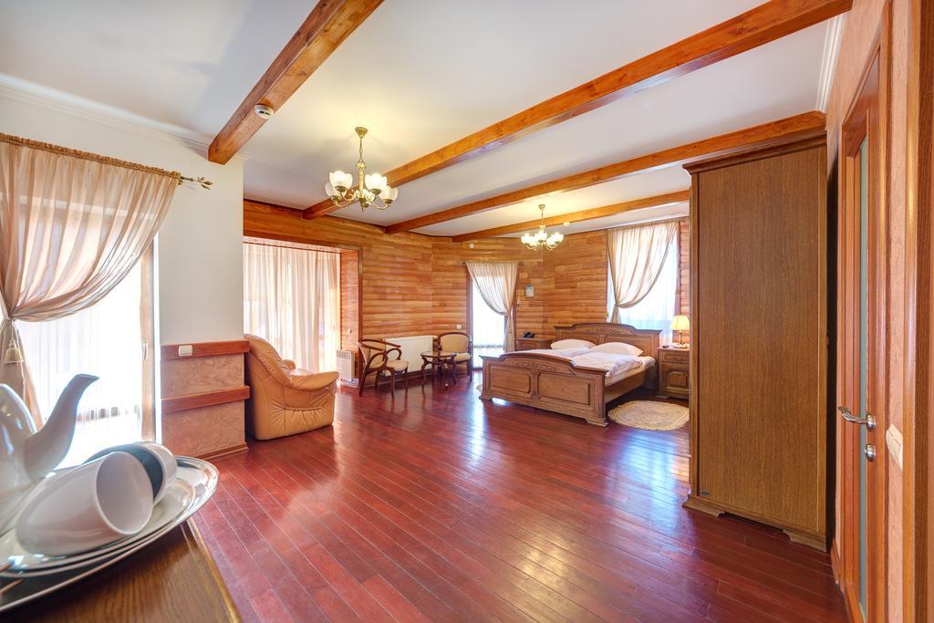 Hotel Perlyna Karpat 布克维 外观 照片