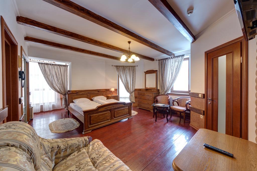 Hotel Perlyna Karpat 布克维 外观 照片