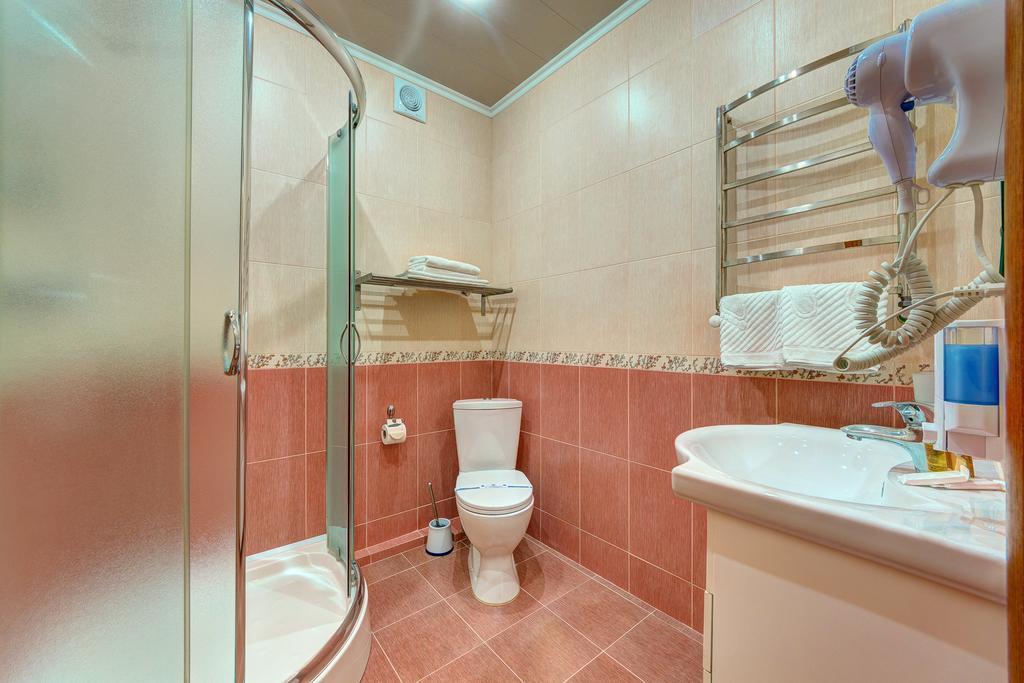 Hotel Perlyna Karpat 布克维 外观 照片
