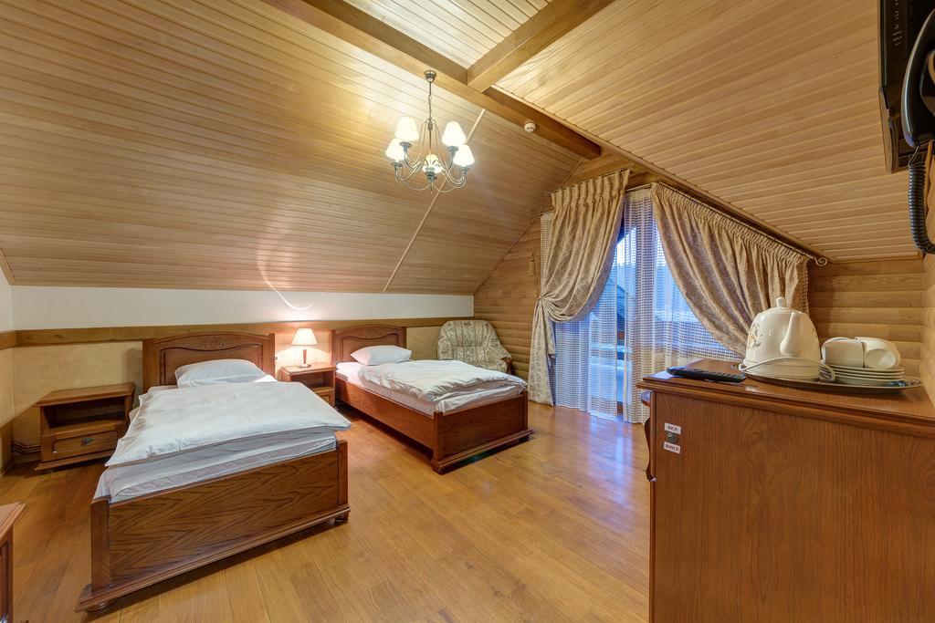 Hotel Perlyna Karpat 布克维 外观 照片