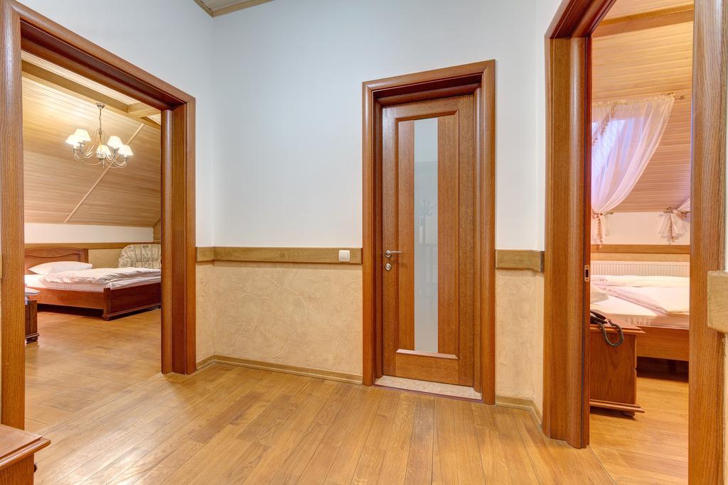 Hotel Perlyna Karpat 布克维 外观 照片