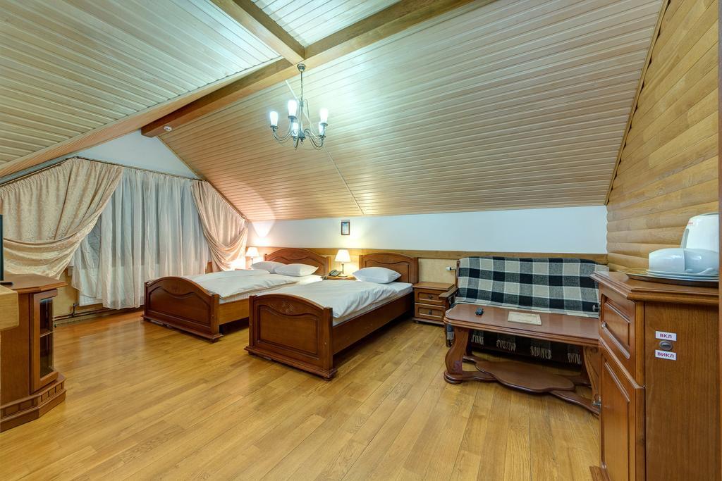 Hotel Perlyna Karpat 布克维 客房 照片